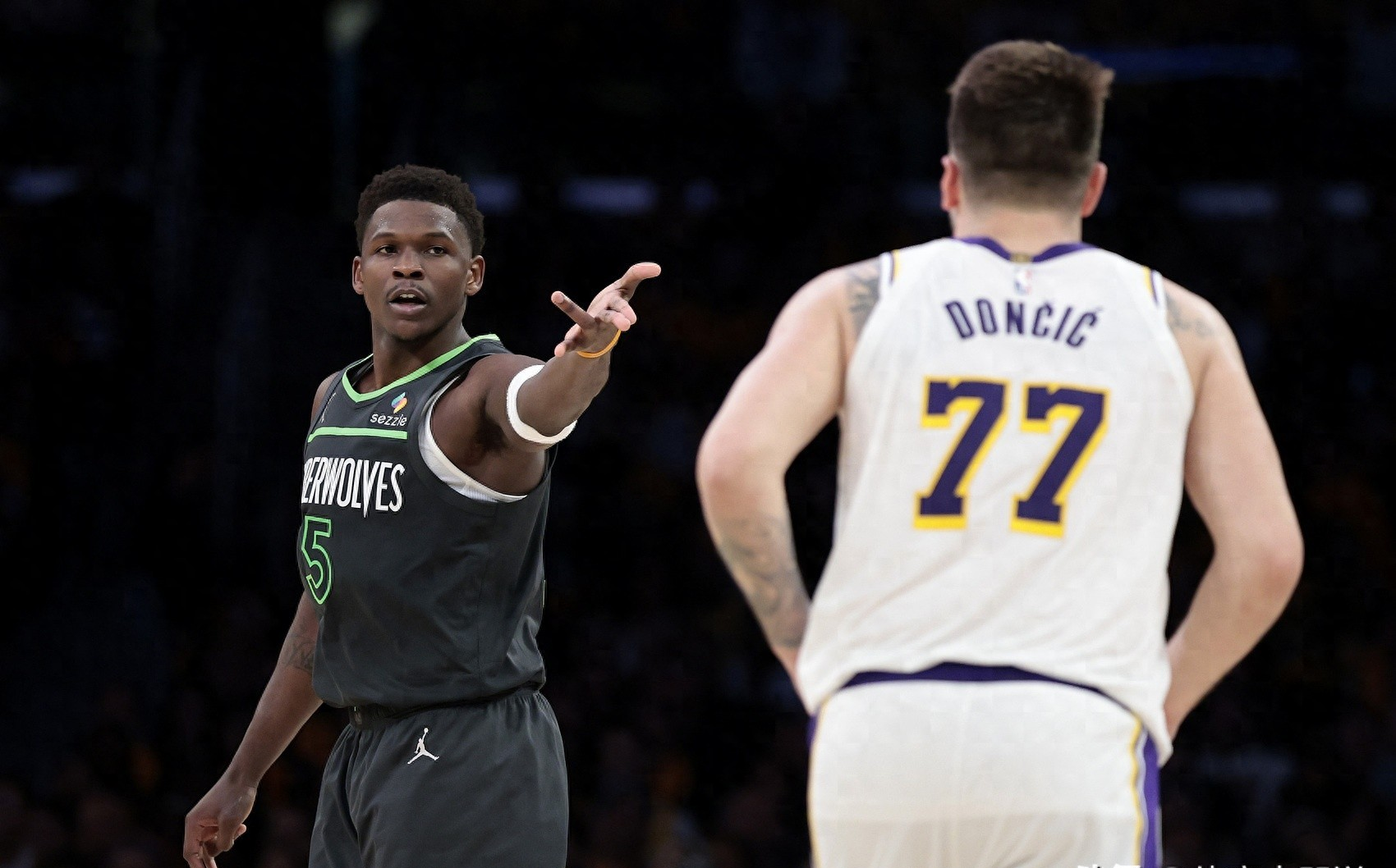 明尼苏达森林狼发布备战花絮；集结日止住颓势；社区盾任务艰巨；资深球员宣示担当的简单介绍-体育投注